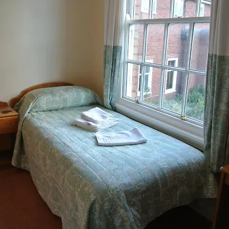 Woodbrooke 2*